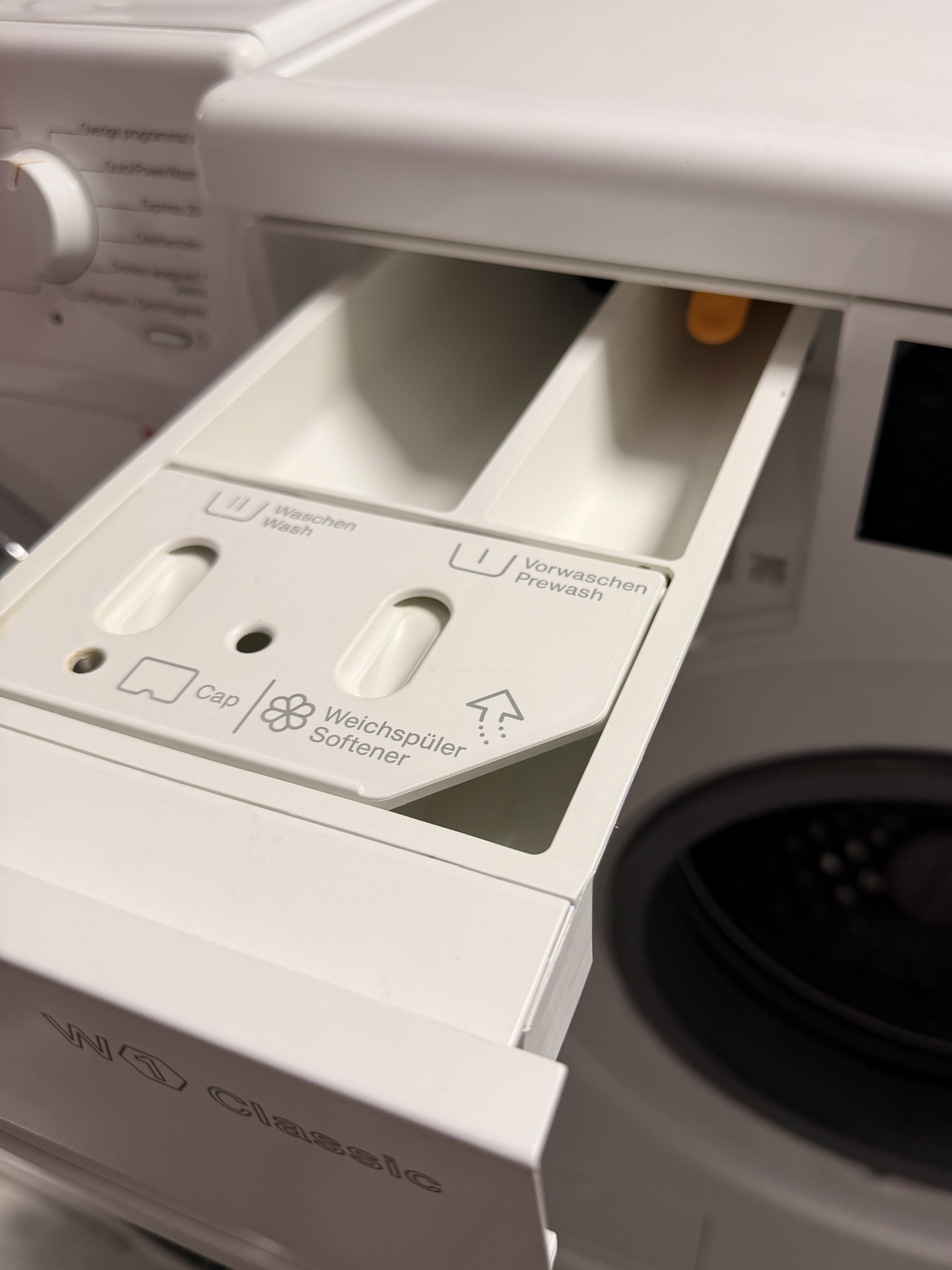 Miele WDB020 — продуктова снимка