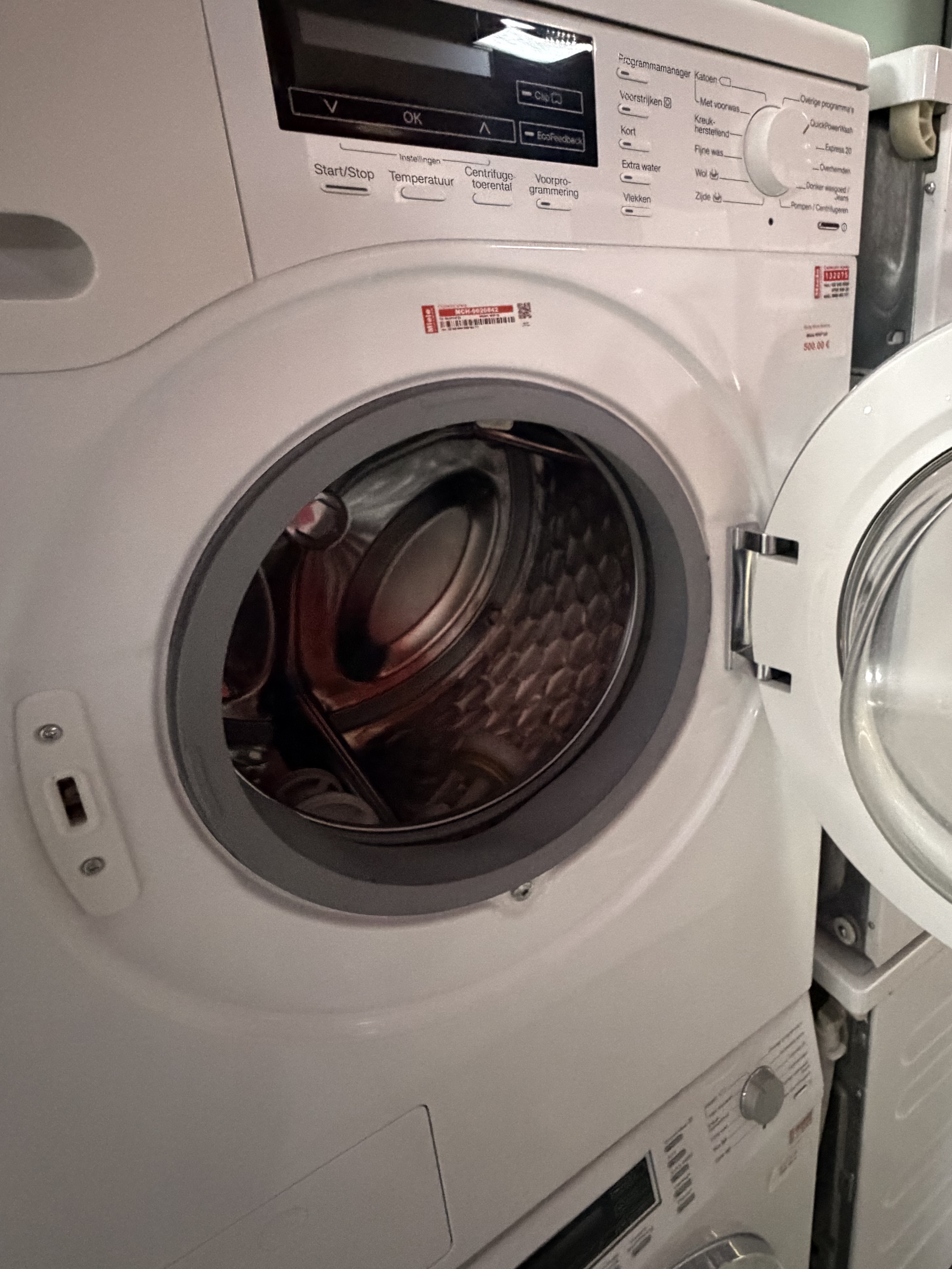 Miele WKF120 — продуктова снимка
