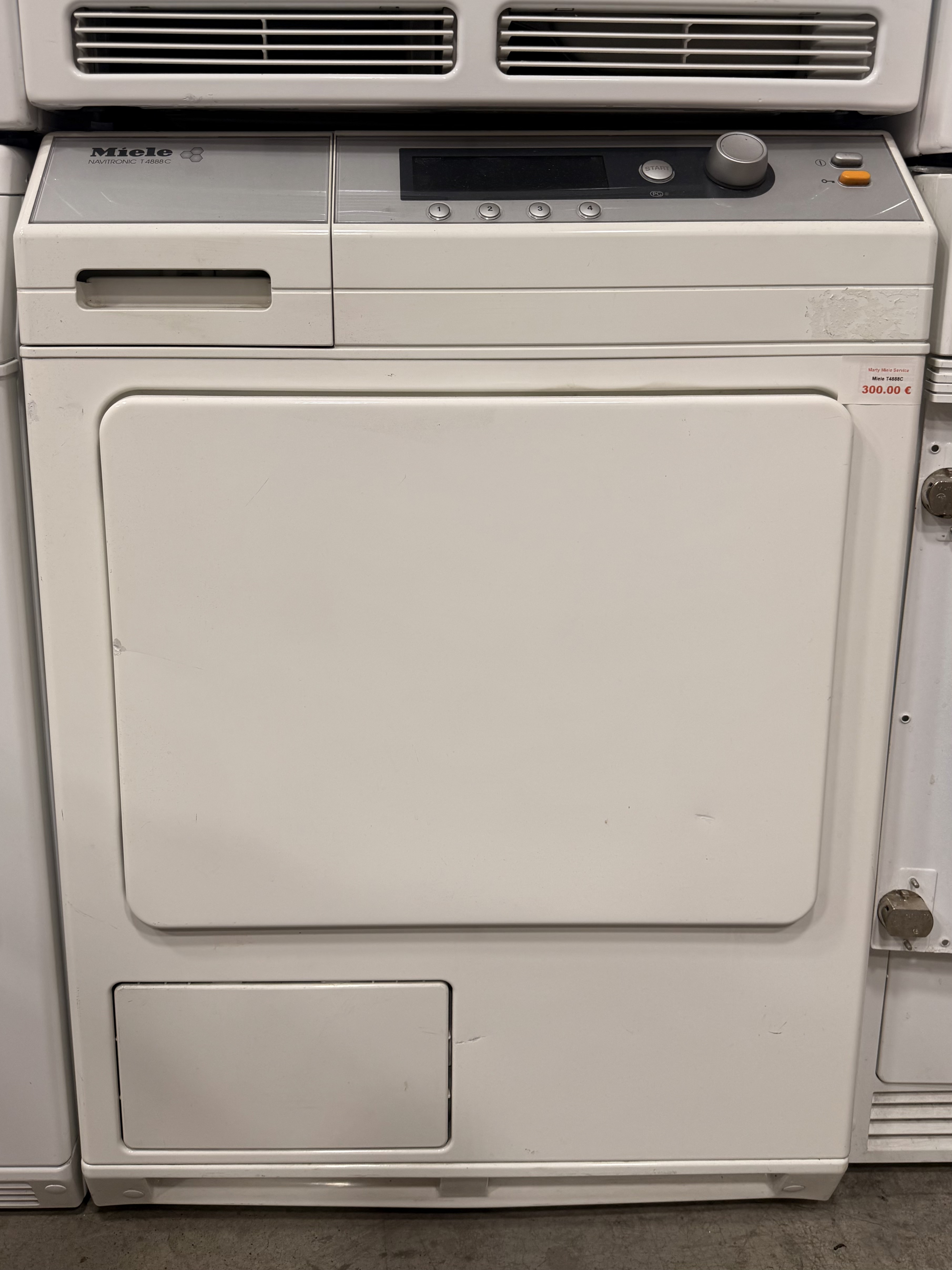Miele T4888C — продуктова снимка