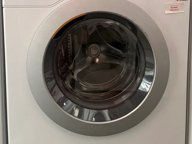 Miele WDB020 — продуктова снимка